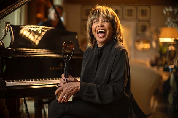 Tina Turner inducted into the rockhall