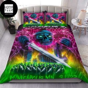 Queens Of The Stone Age Minneapolis MN September 17 2023 Skull And Thunder Fan Gifts Luxury Bedding Set