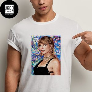 Taylor Swift So Gorgeous At The 2023 VMAs Fan Gifts Classic T-Shirt