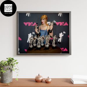 Taylor Swift With Her Nine VMAs 2023 Fan Gifts Home Decor Poster Canvas